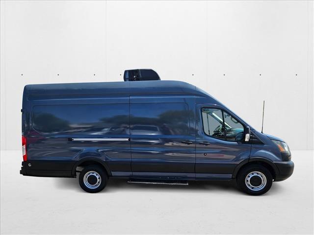 Photo of 2019 White Ford Transit-250