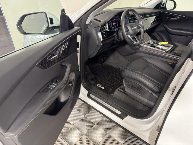 Photo of 2022 Glacier White Audi Q8