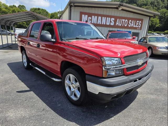 Photo of 2006 Red Chevrolet Avalanche