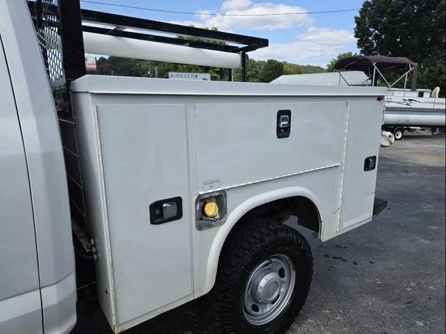 Photo of 2018 Oxford White Ford F-250