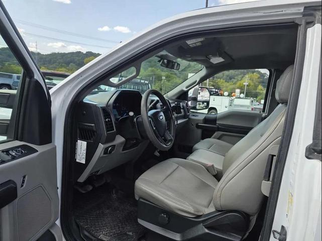 Photo of 2018 Oxford White Ford F-250