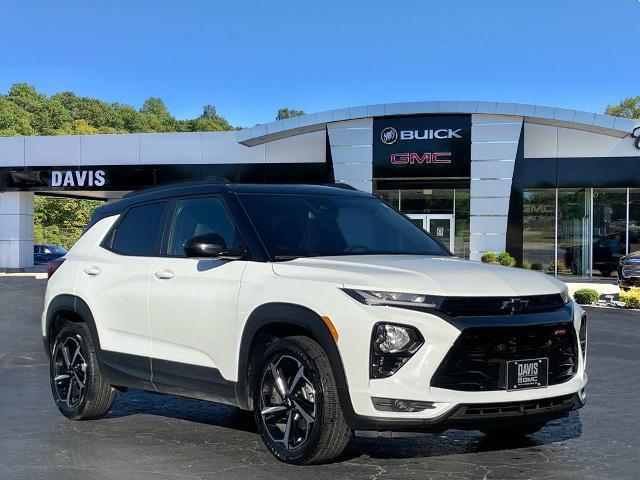 Photo of 2023 Summit White Chevrolet Trailblazer