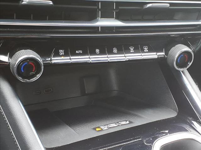 Photo of 2025 Lakeshore Blue Metallic Chevrolet Traverse