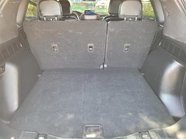 Photo of 2023 Silver Metallic Ford Escape