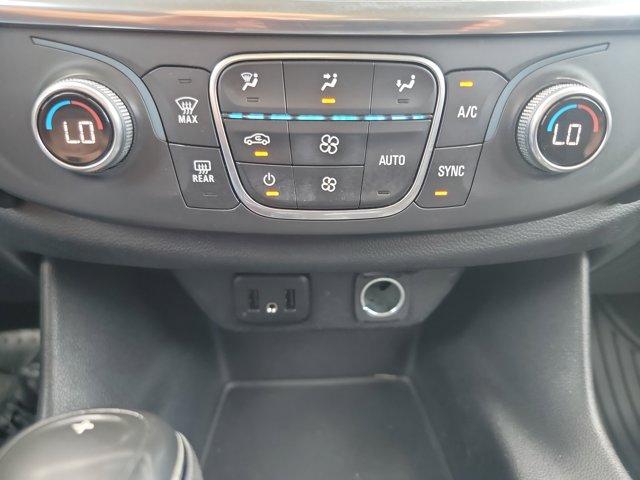 Photo of 2019 Silver Ice Metallic Chevrolet Traverse