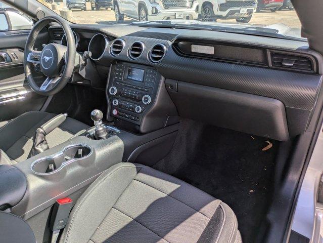 Photo of 2017 Silver Ford Mustang