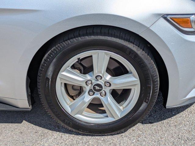 Photo of 2017 Silver Ford Mustang