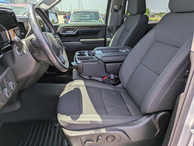 Photo of 2022 Silver Ice Metallic Chevrolet Silverado 1500