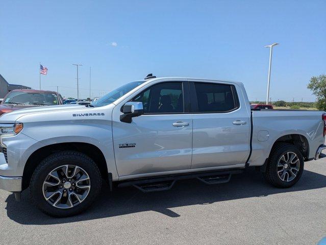 Photo of 2022 Silver Ice Metallic Chevrolet Silverado 1500