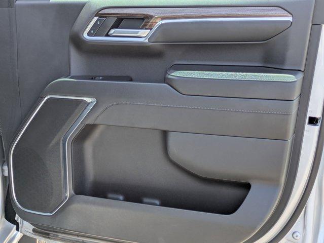 Photo of 2022 Silver Ice Metallic Chevrolet Silverado 1500