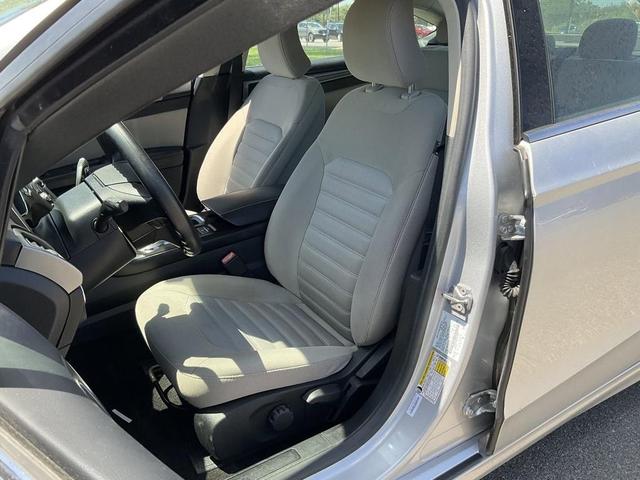 Photo of 2018 Ingot Silver Metallic Ford Fusion Hybrid