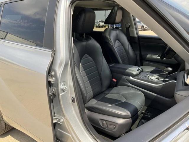Photo of 2023 Celestial Silver Metallic Toyota Highlander