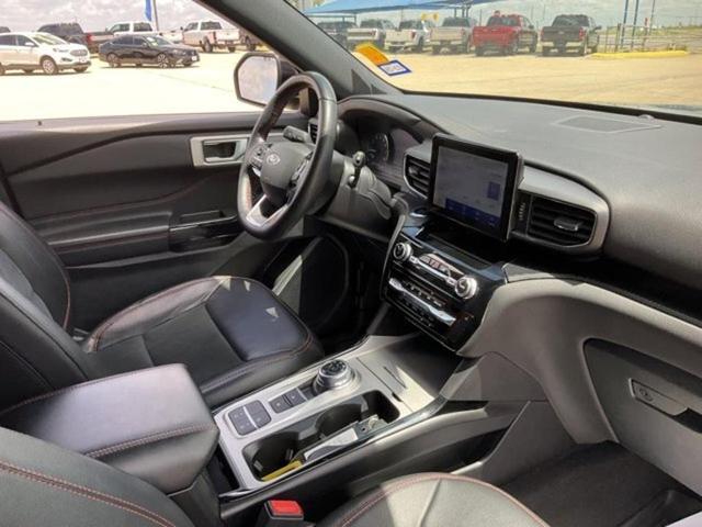 Photo of 2023 Agate Black Metallic Ford Explorer