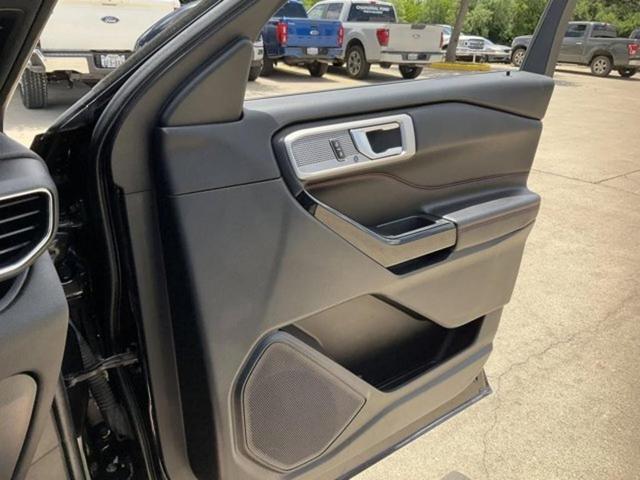 Photo of 2023 Agate Black Metallic Ford Explorer