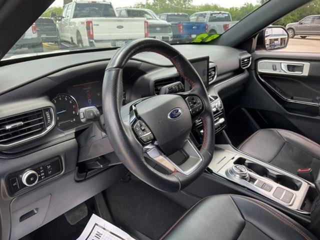 Photo of 2023 Agate Black Metallic Ford Explorer