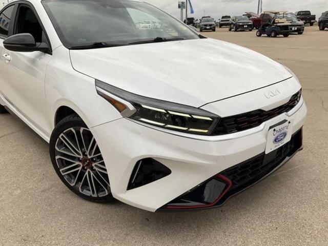 Photo of 2022 Snow White Pearl Kia Forte