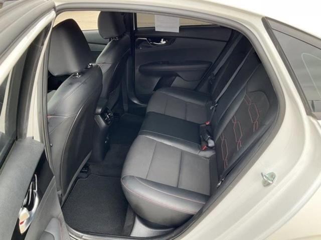 Photo of 2022 Snow White Pearl Kia Forte
