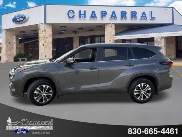 Photo of 2024 Magnetic Gray Metallic Toyota Highlander