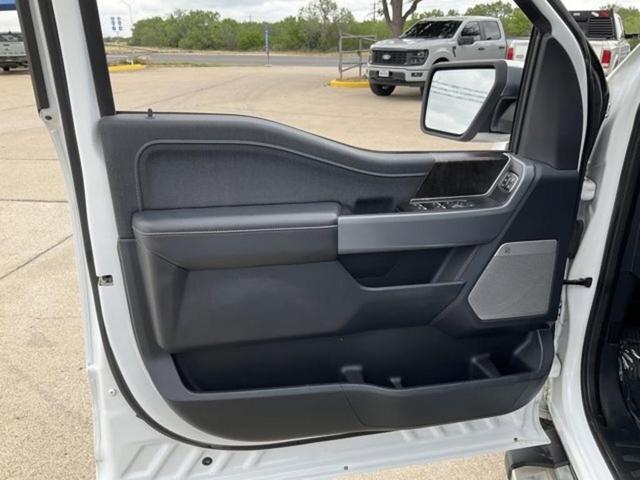 Photo of 2023 Oxford White Ford F-150