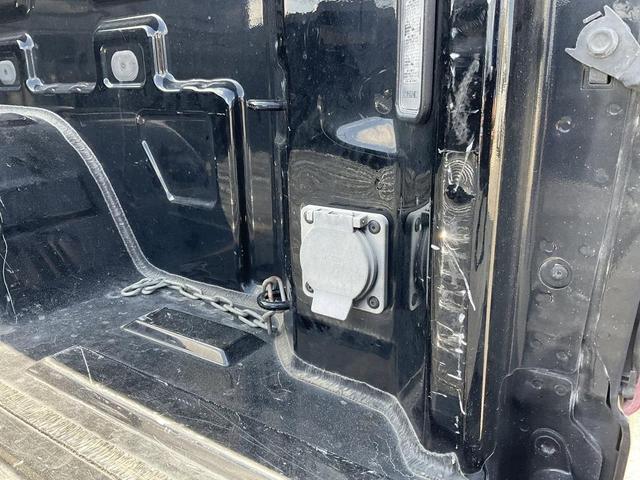 Photo of 2022 Black Chevrolet Silverado 1500