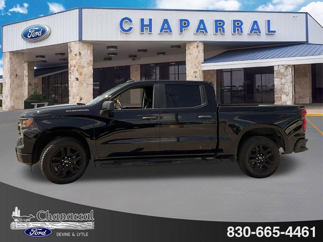 Photo of 2022 Black Chevrolet Silverado 1500