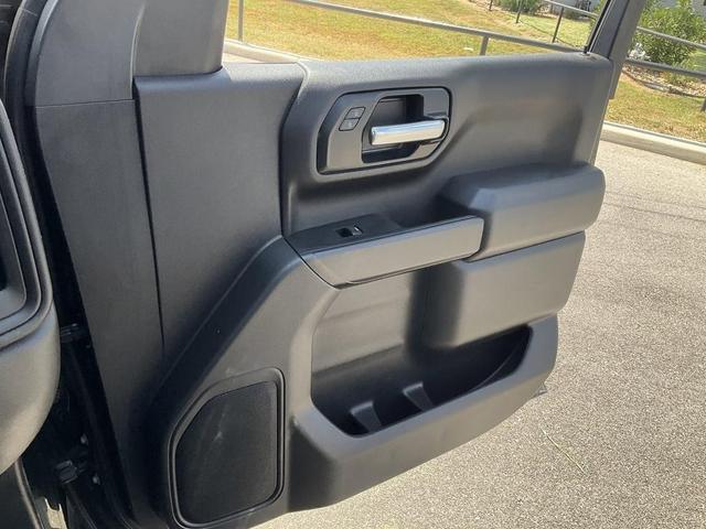 Photo of 2022 Black Chevrolet Silverado 1500