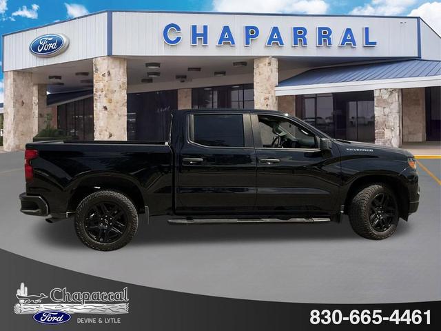 Photo of 2022 Black Chevrolet Silverado 1500