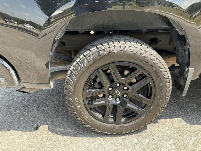 Photo of 2022 Black Chevrolet Silverado 1500