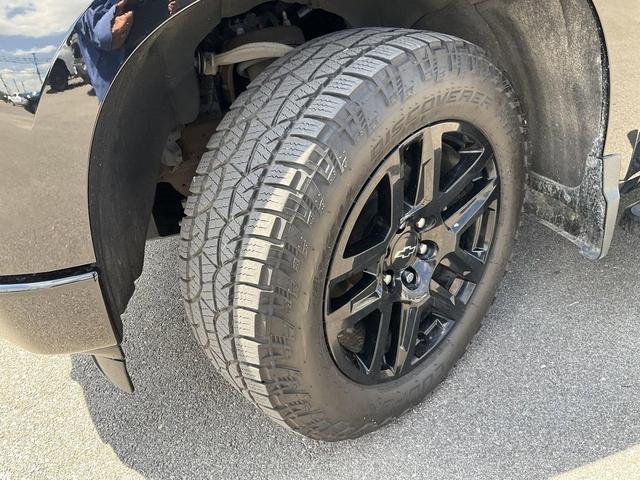 Photo of 2022 Black Chevrolet Silverado 1500