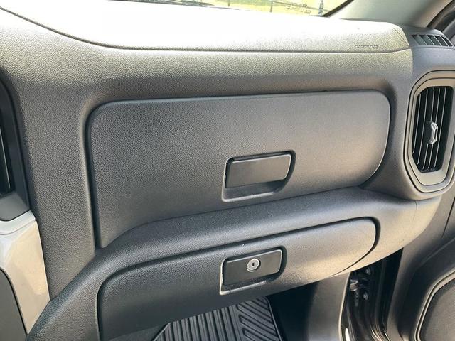 Photo of 2022 Black Chevrolet Silverado 1500