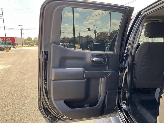 Photo of 2022 Black Chevrolet Silverado 1500
