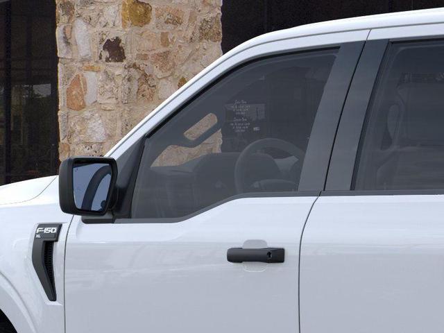 Photo of 2025 Oxford White Ford F-150