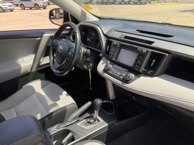 Photo of 2016 Black Toyota RAV4
