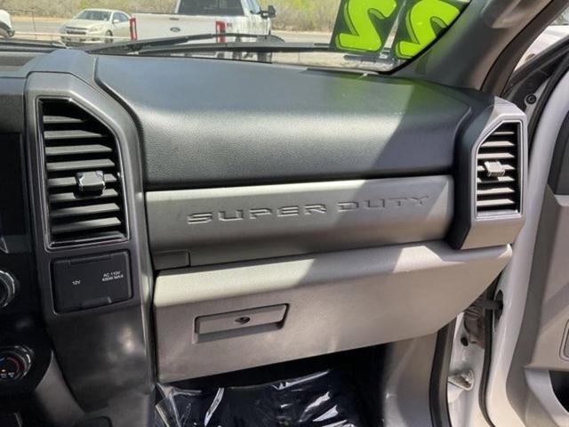 Photo of 2022 Oxford White Ford F-250
