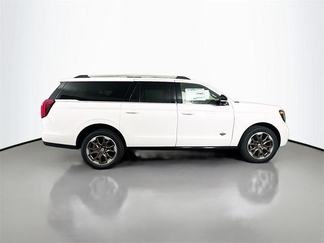 Photo of 2025 White Ford Expedition Max
