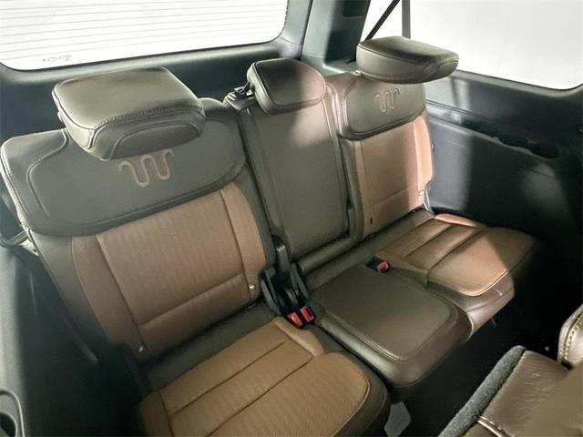 Photo of 2025 White Ford Expedition Max