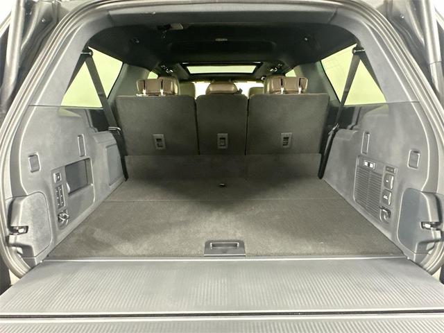 Photo of 2025 White Ford Expedition Max