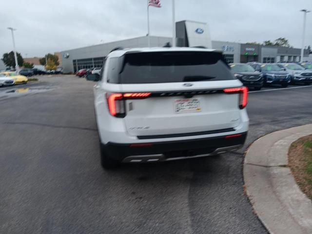 Photo of 2025 Oxford White Ford Explorer