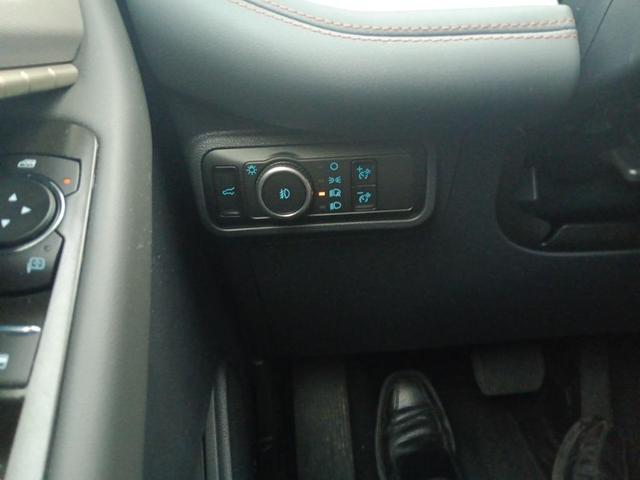 Photo of 2025 Oxford White Ford Explorer