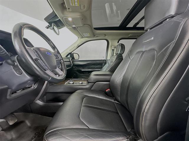 Photo of 2021 Star White Metallic Tri-Coat Ford Expedition