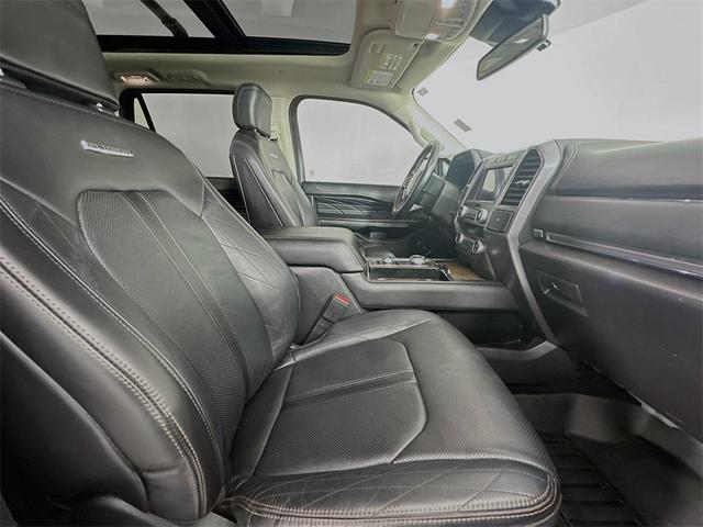 Photo of 2021 Star White Metallic Tri-Coat Ford Expedition