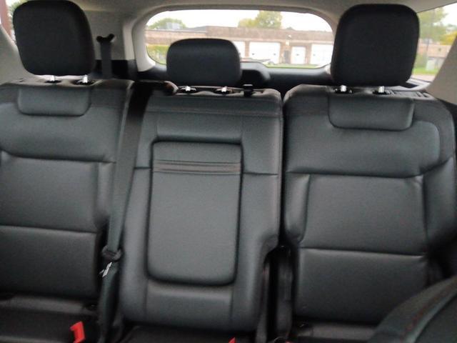 Photo of 2025 Oxford White Ford Explorer