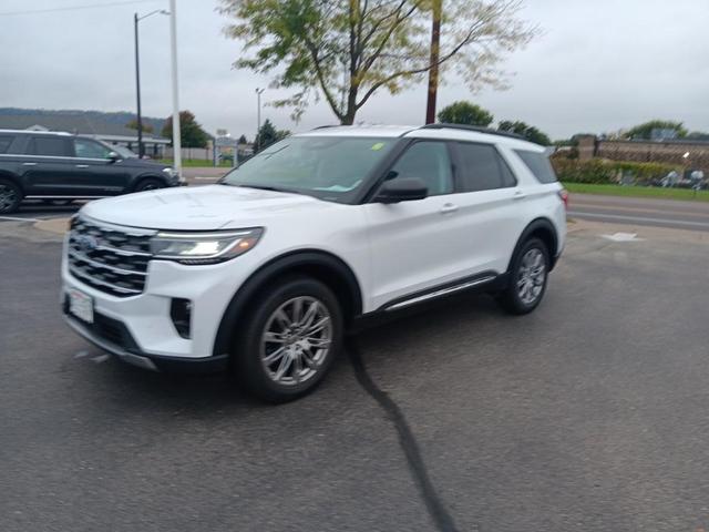 Photo of 2025 Oxford White Ford Explorer