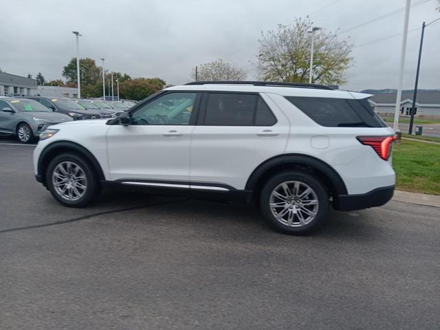 Photo of 2025 Oxford White Ford Explorer