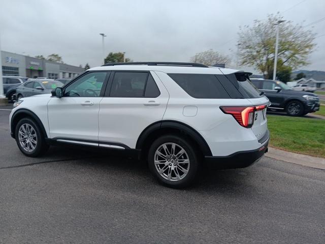 Photo of 2025 Oxford White Ford Explorer