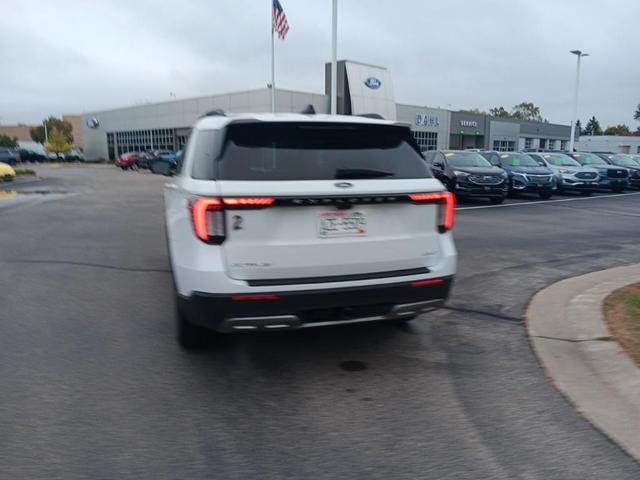 Photo of 2025 Oxford White Ford Explorer