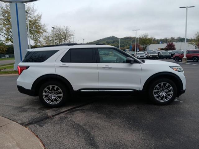 Photo of 2025 Oxford White Ford Explorer