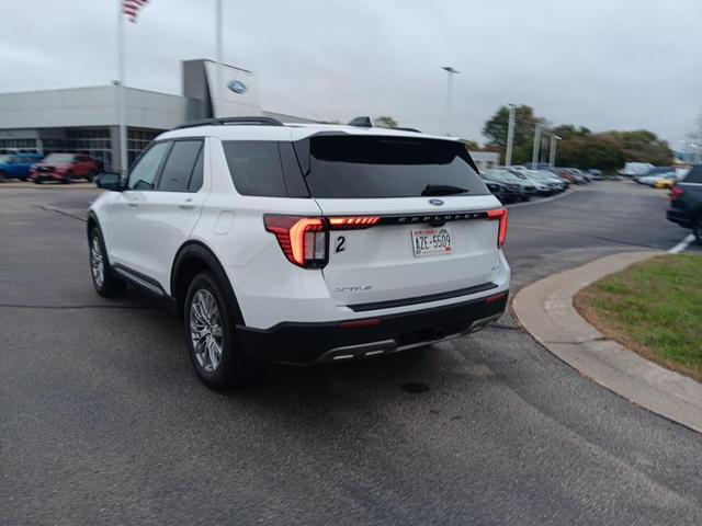 Photo of 2025 Oxford White Ford Explorer