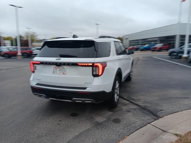 Photo of 2025 Oxford White Ford Explorer