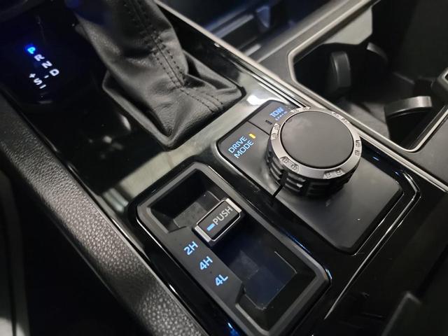 Photo of 2024 Midnight Black Metallic Toyota Tundra